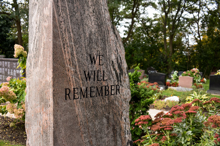 stone saying we will remember at Streetsville Cemetery